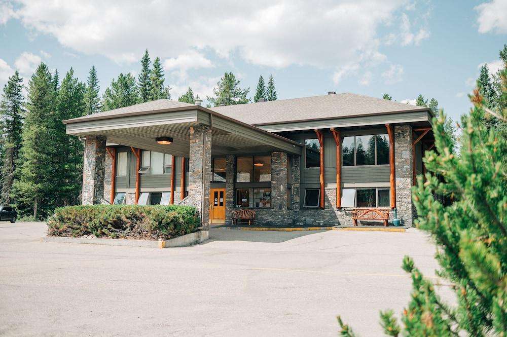 Mountaineer Lodge Лейк-Луиз Экстерьер фото